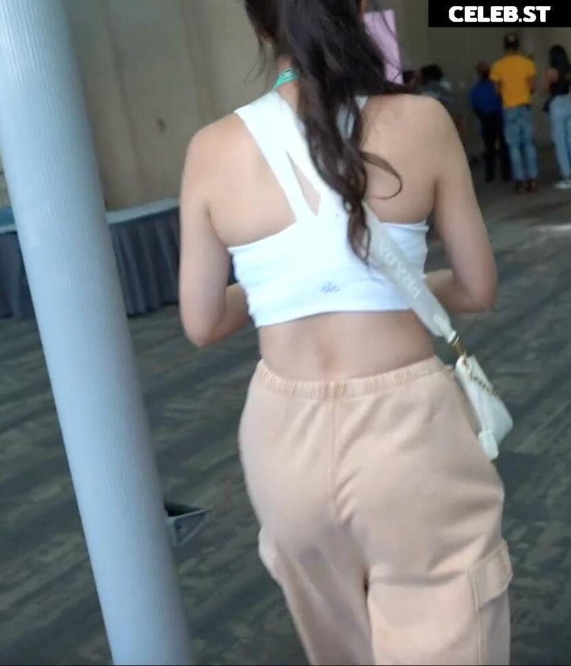 Fuslie (Leslie) Image 24236834
