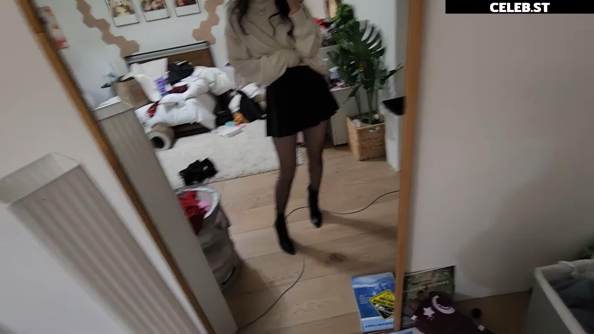 Fuslie (Leslie) Image 24236868