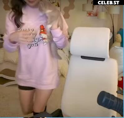 Fuslie (Leslie) Image 24236870