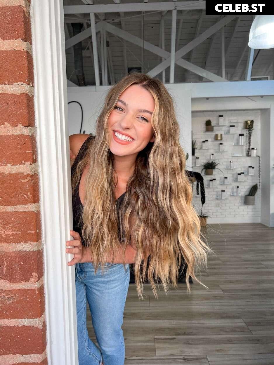 Taya Miller / Tayamillerr Image 24286564