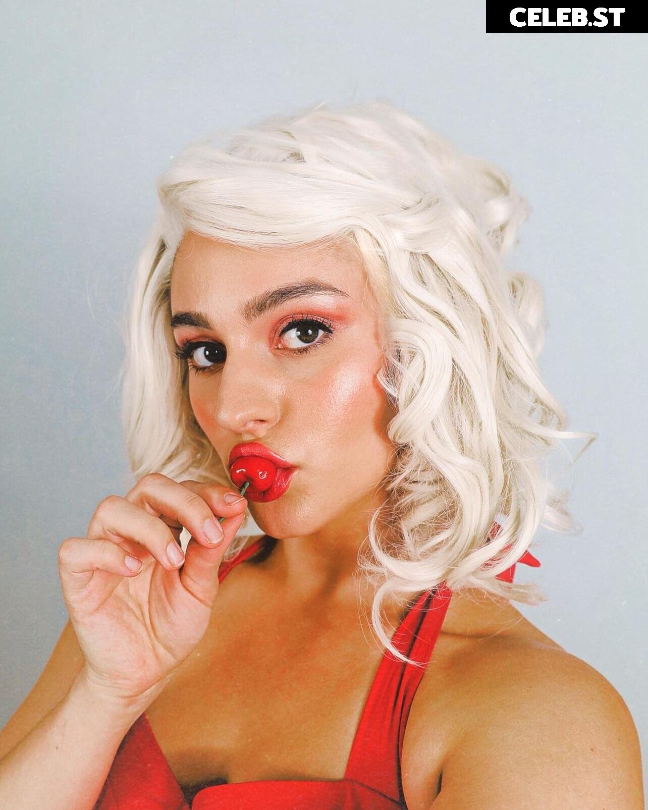 Taya Miller / Tayamillerr Image 24286613