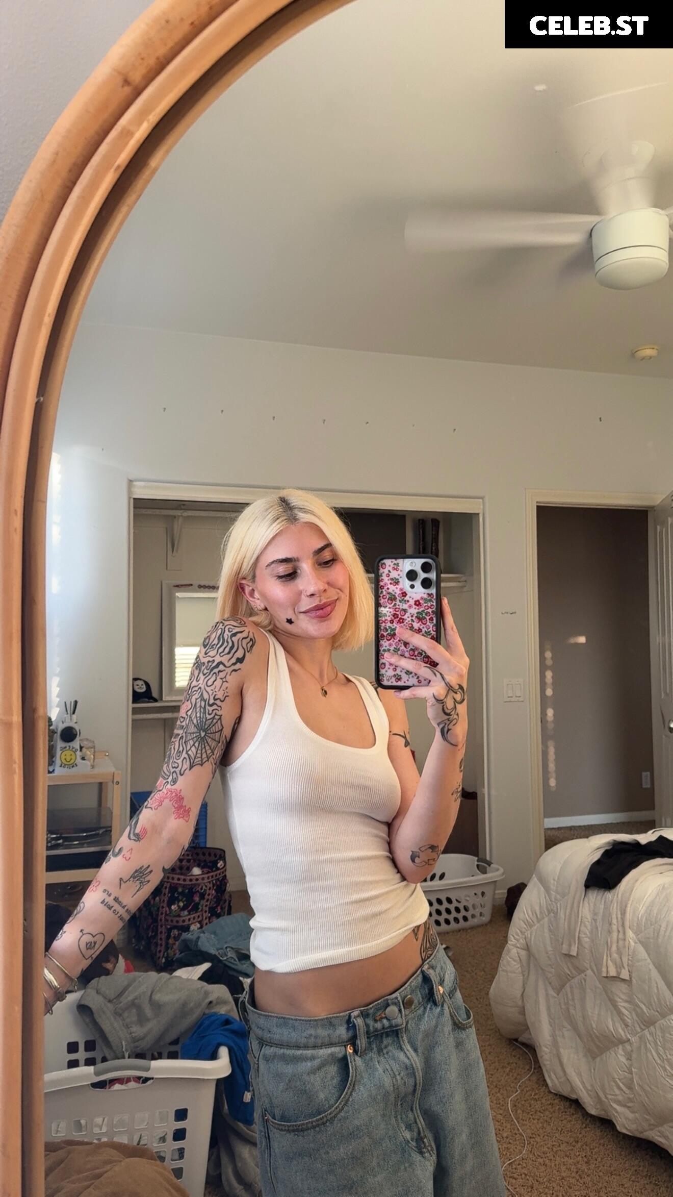 Kaylie Altman / kaydollazz Image 24286326