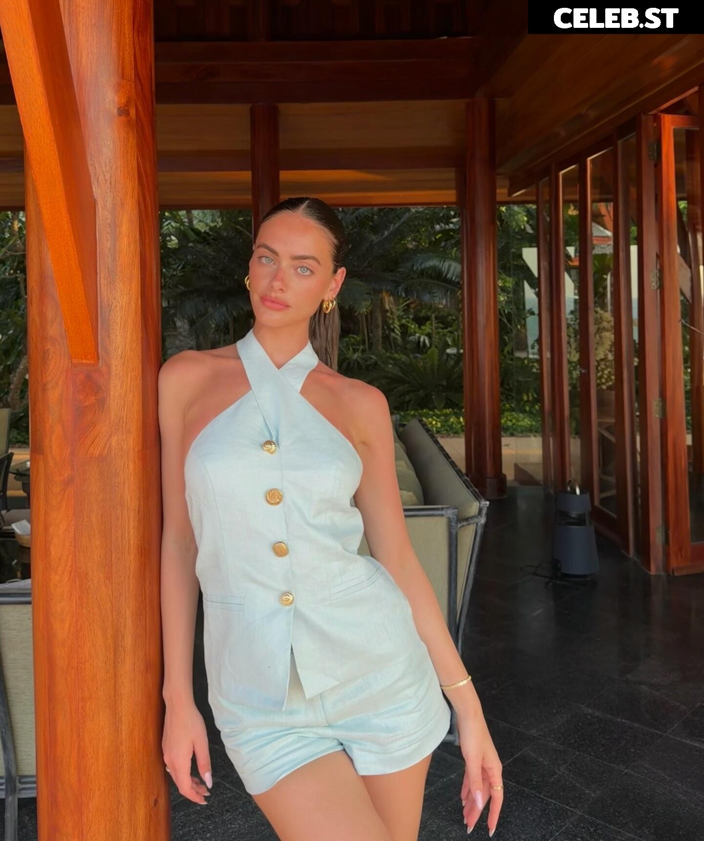 Yael Shelbia Image 24283348