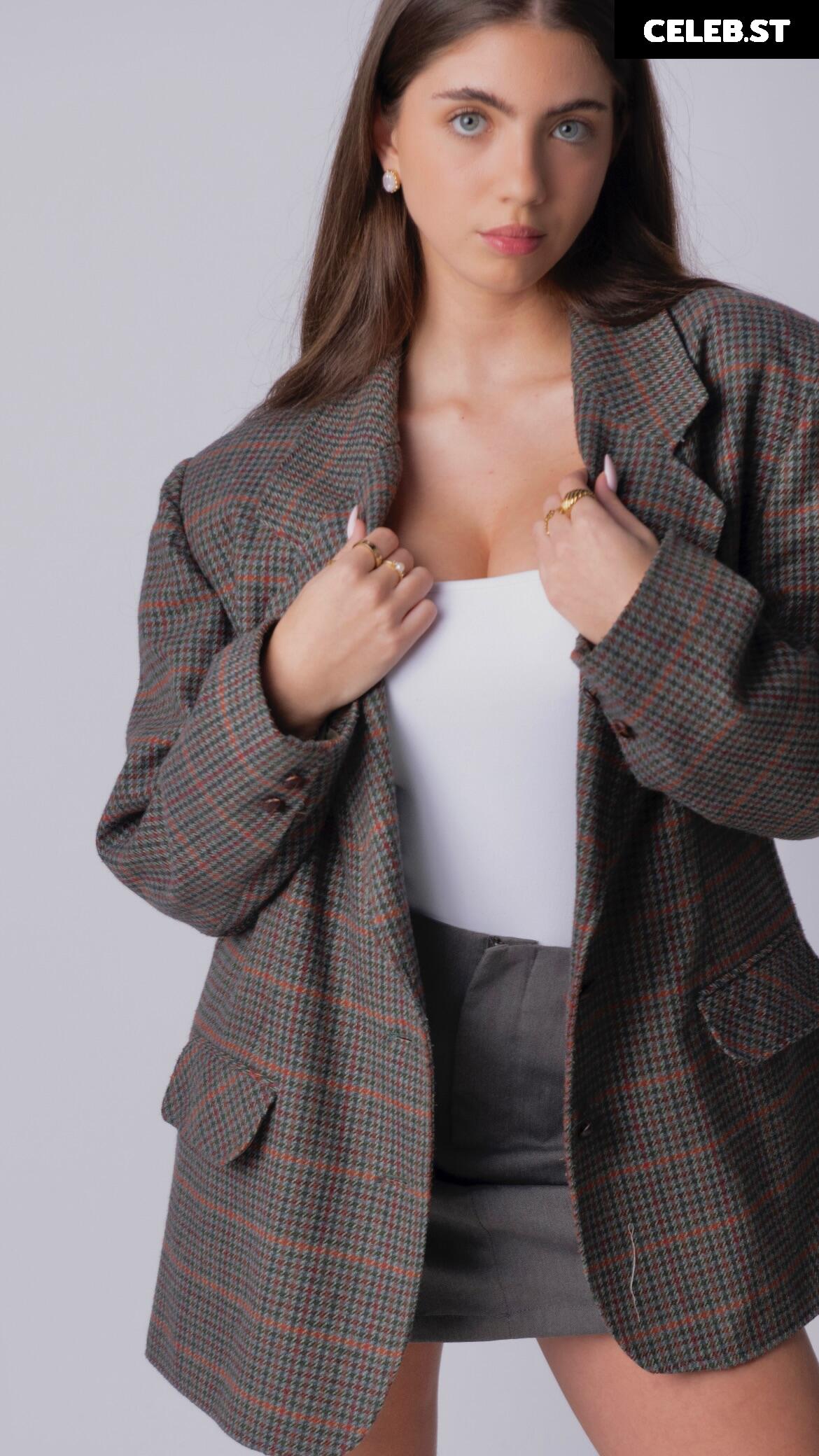 Ela Be'eri | elabeeri | ela_beeri Image 24116107