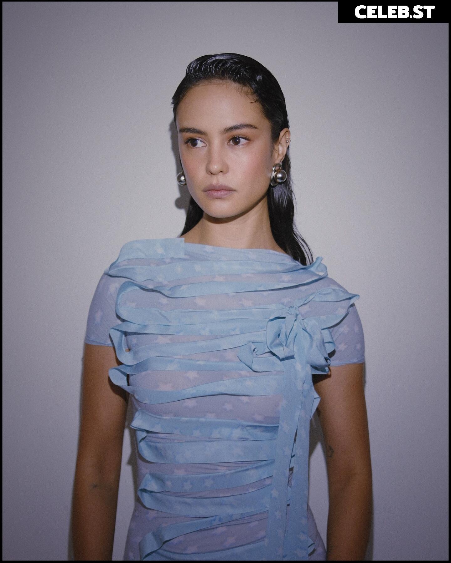 Courtney Eaton Image 24123704