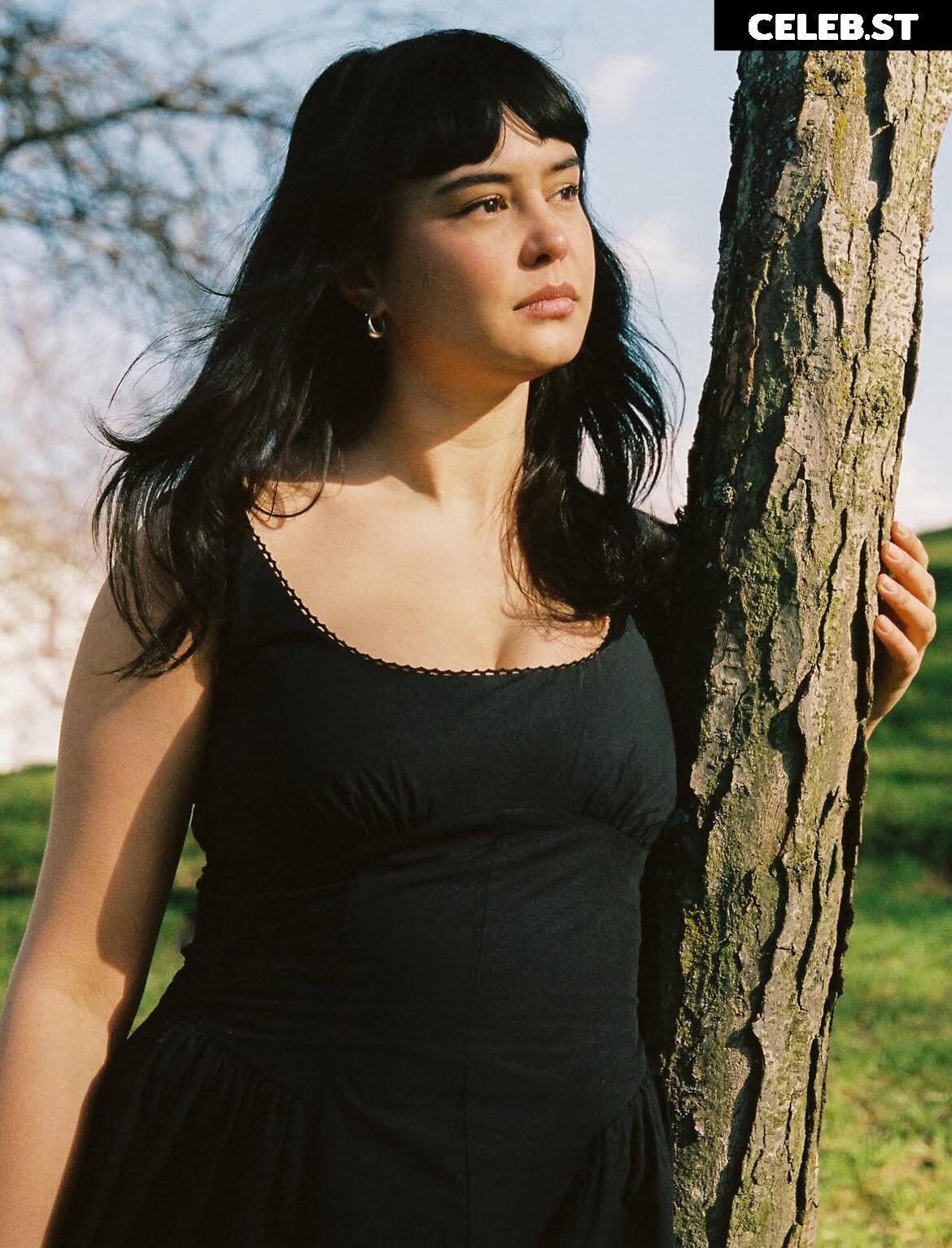 Courtney Eaton Image 24123697