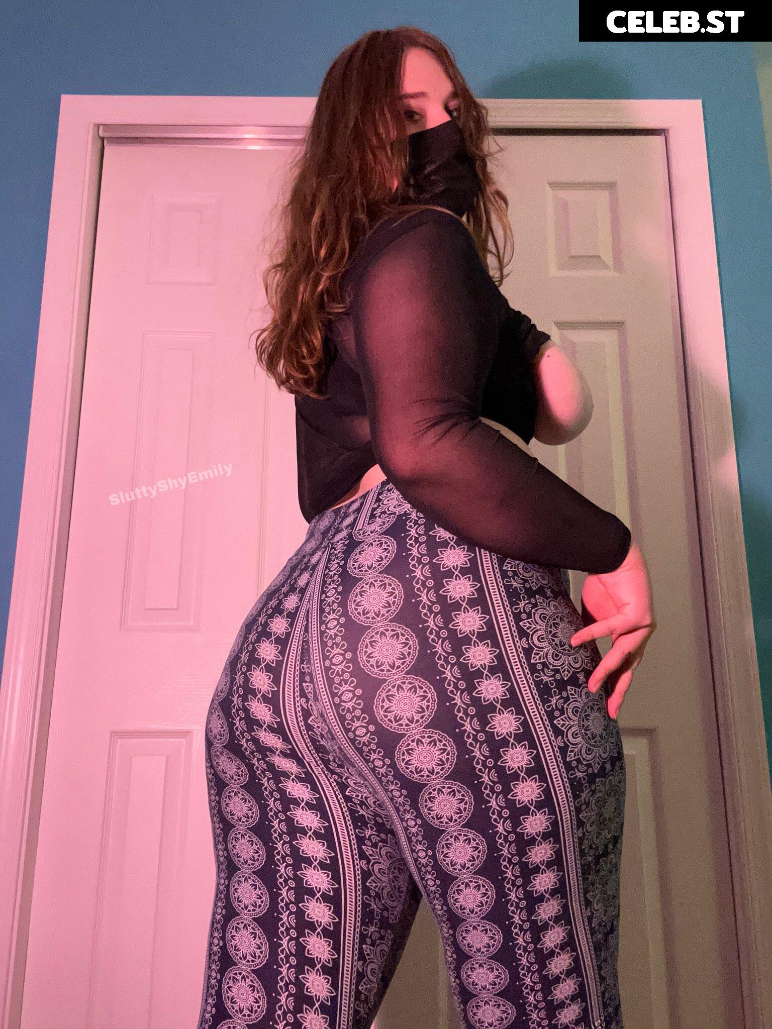 SluttyShyEmily / shyss Image 24130696