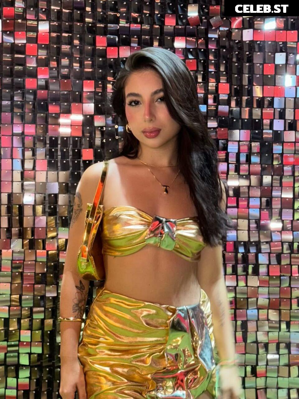 Taby Carvalho Image 24133353
