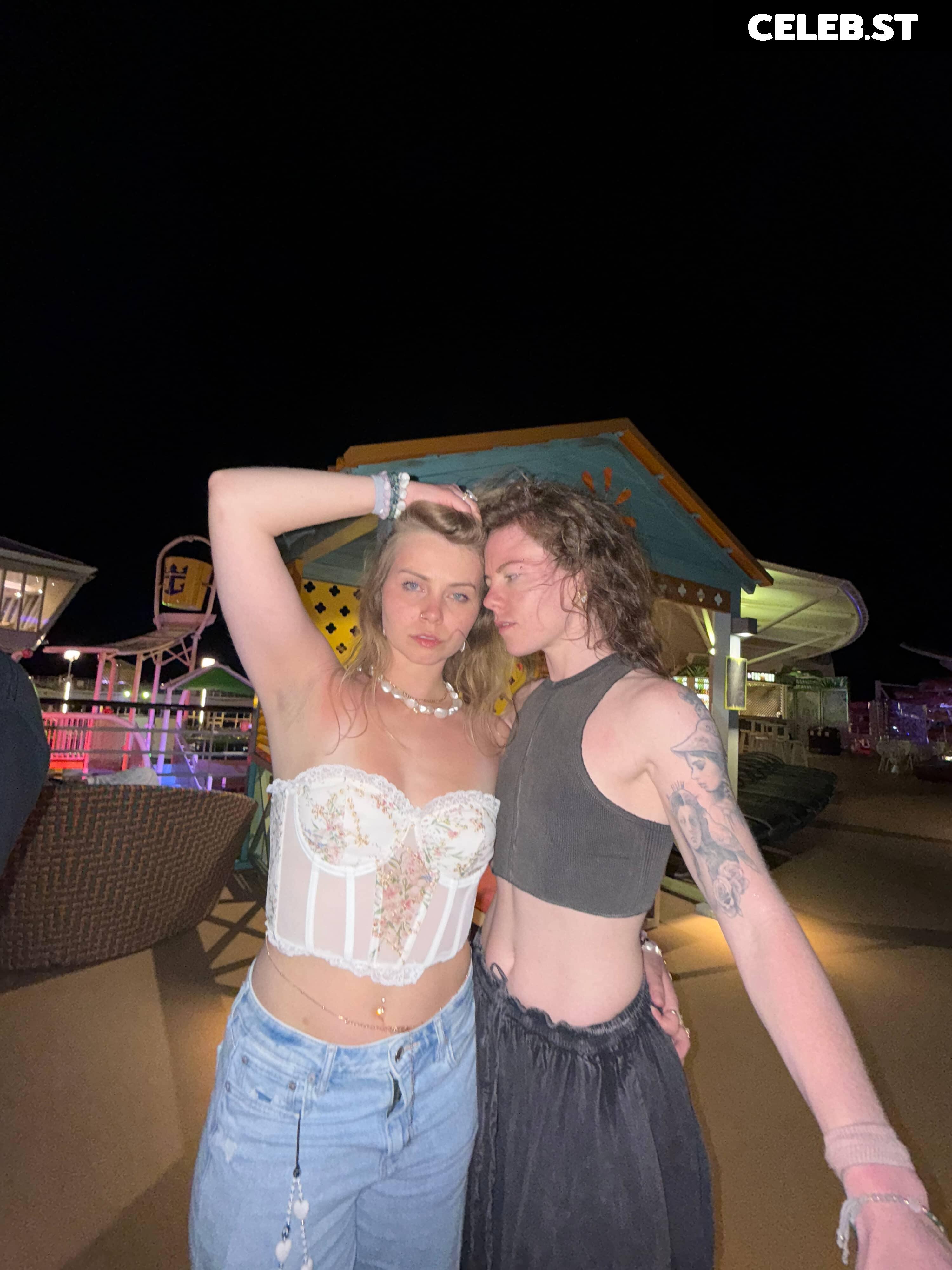 HaileeandKendra - Hailee Kendra Image 24106943
