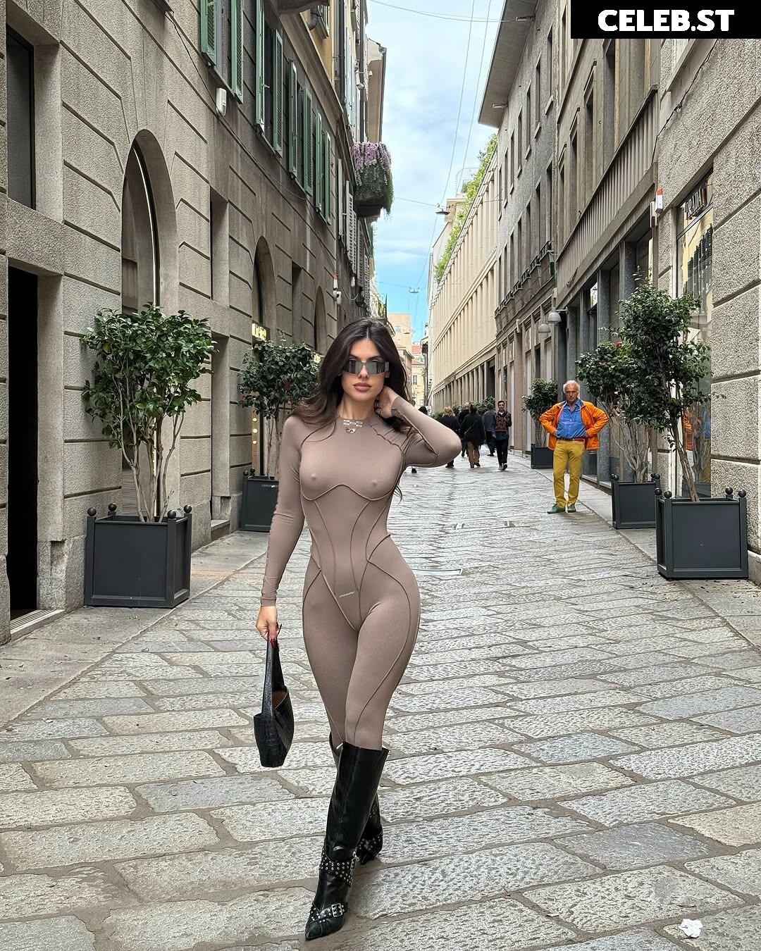 Ines Trocchia Image 24109405