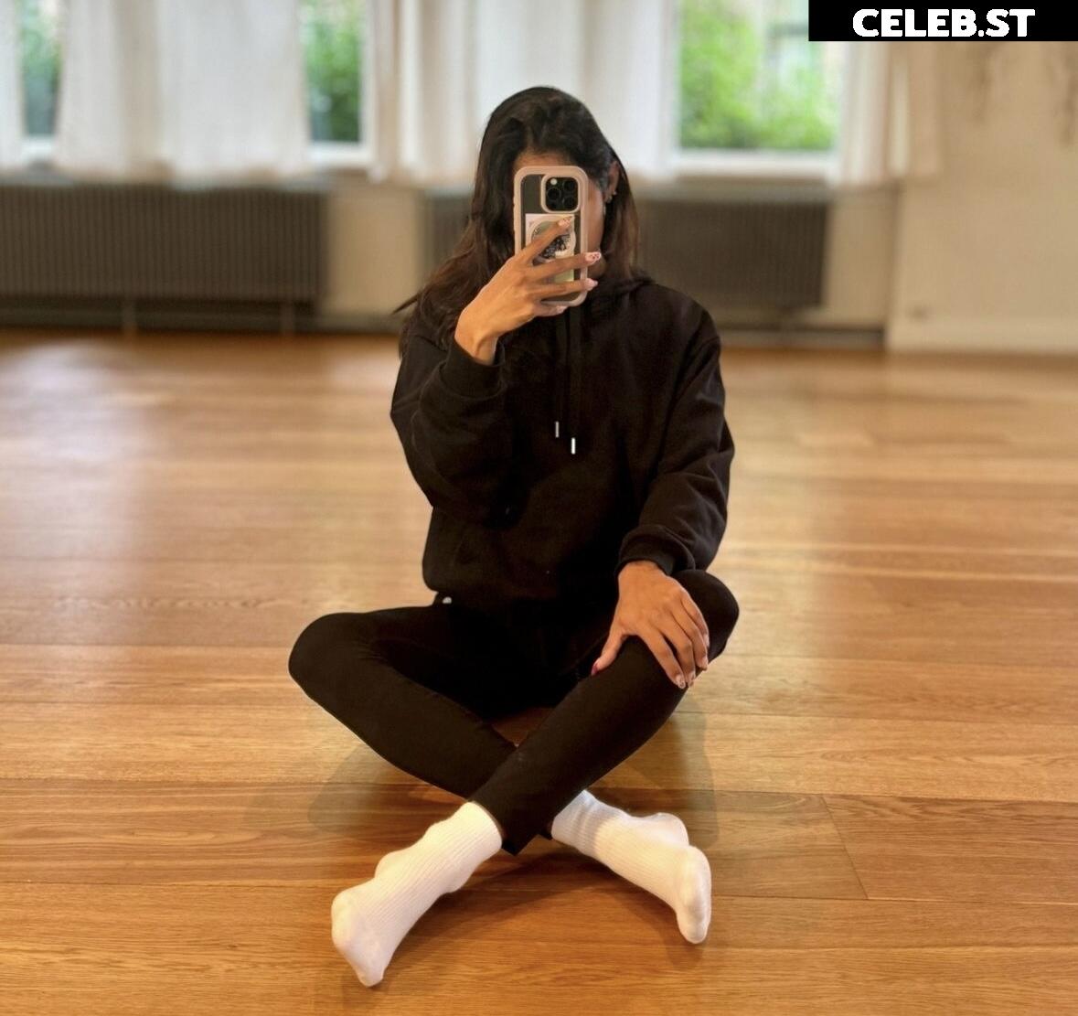 Isabela.Stillsinning Image 2405704