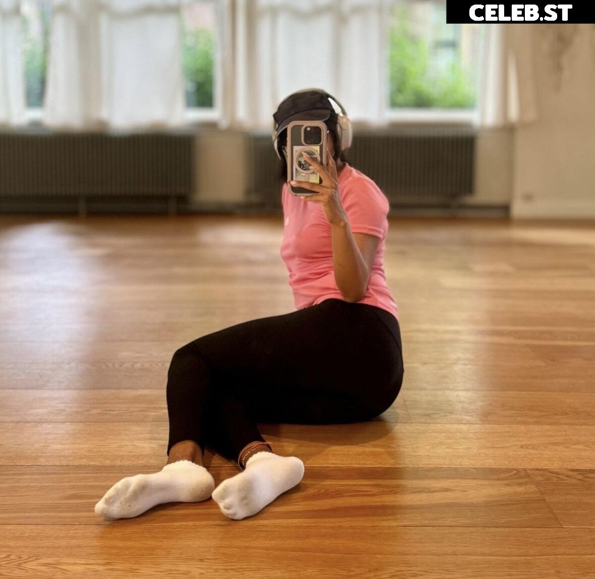 Isabela.Stillsinning Image 2405732