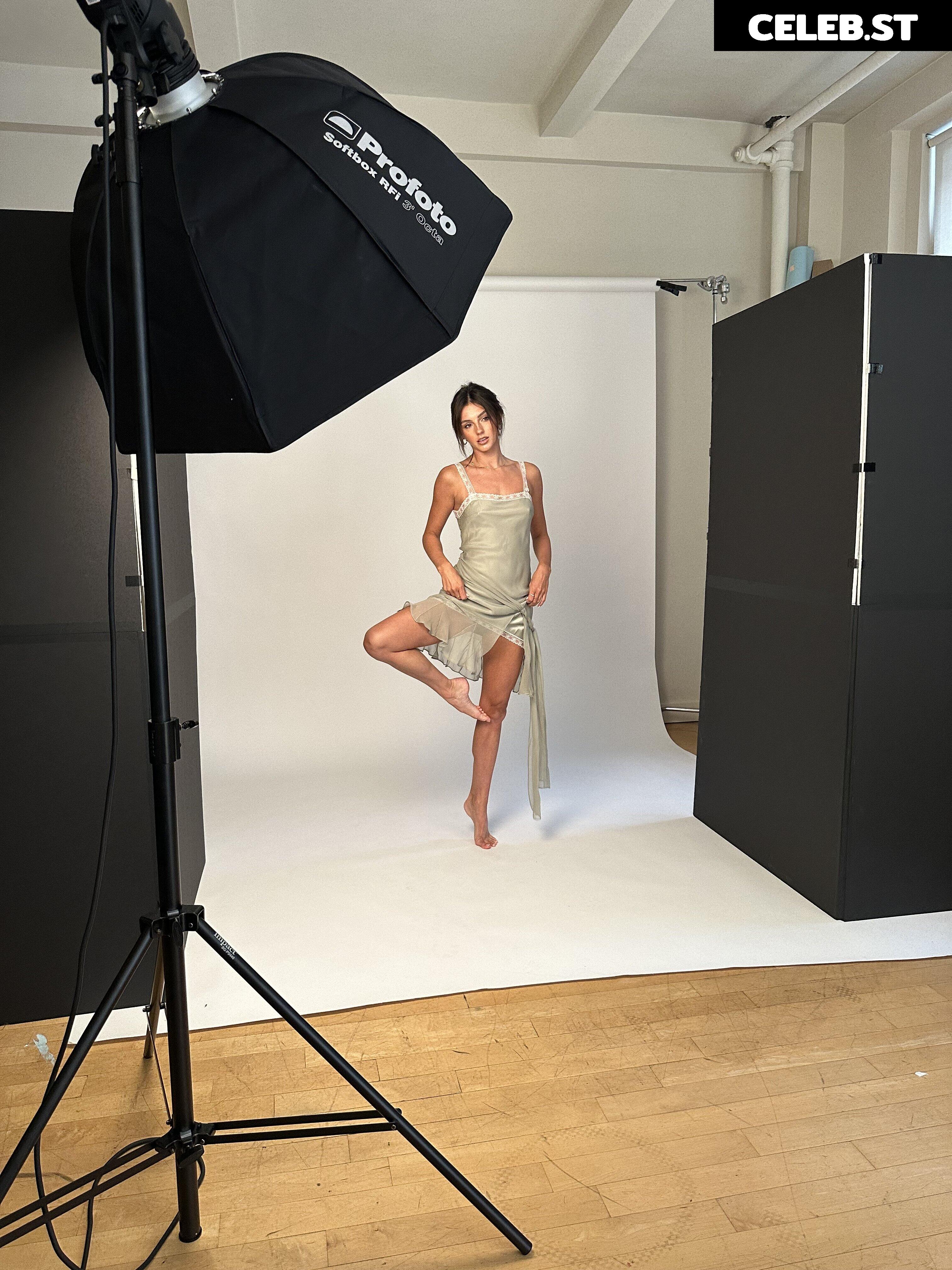 Savannah Demers Image 2405673