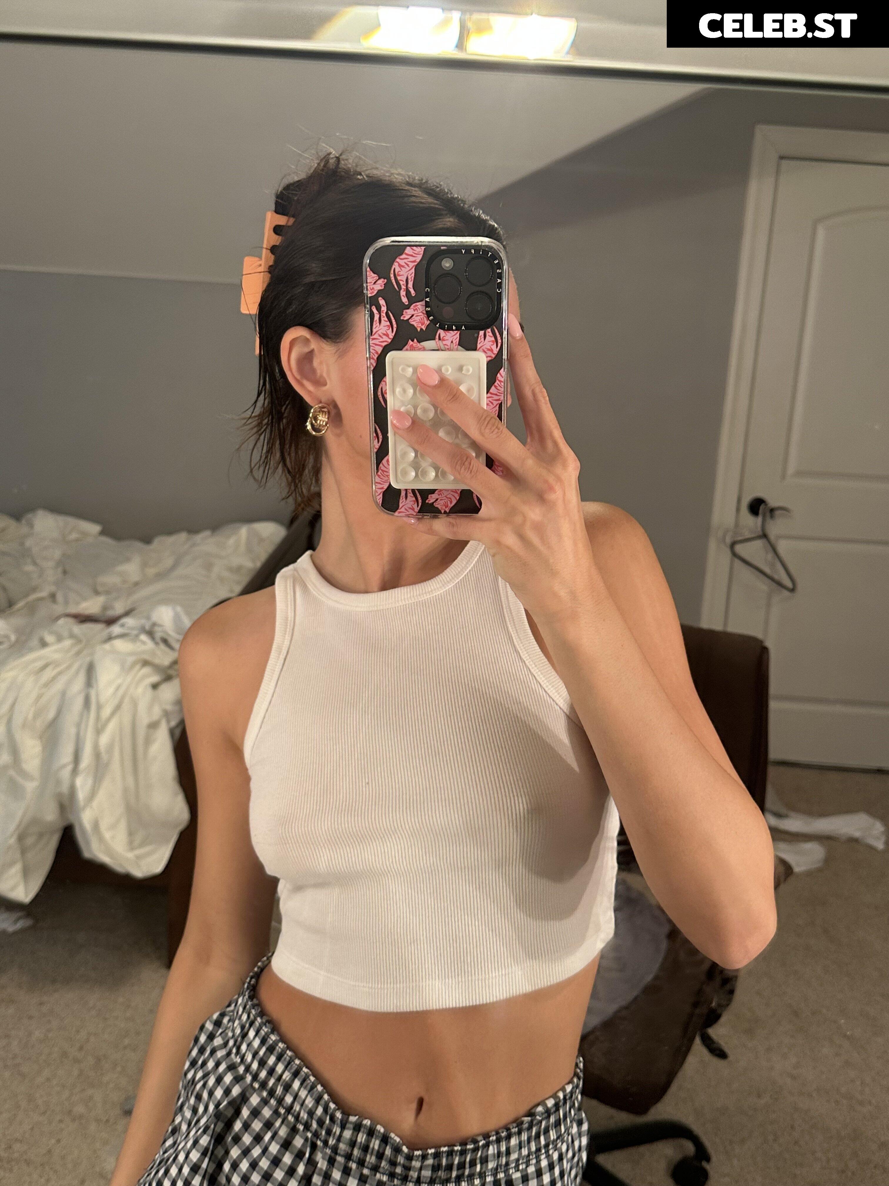 Savannah Demers Image 2405938