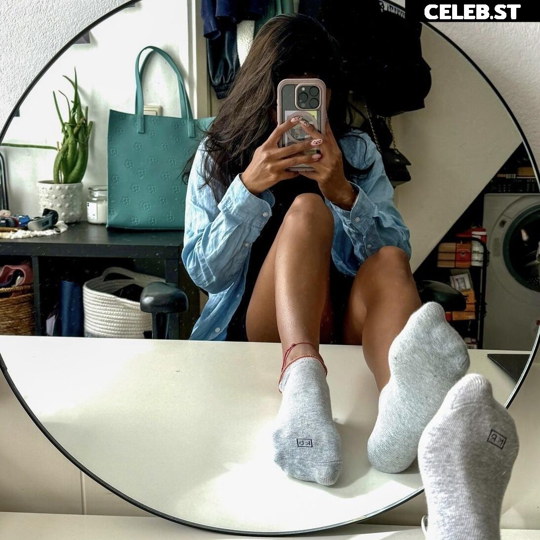 Isabela.Stillsinning Image 2406120