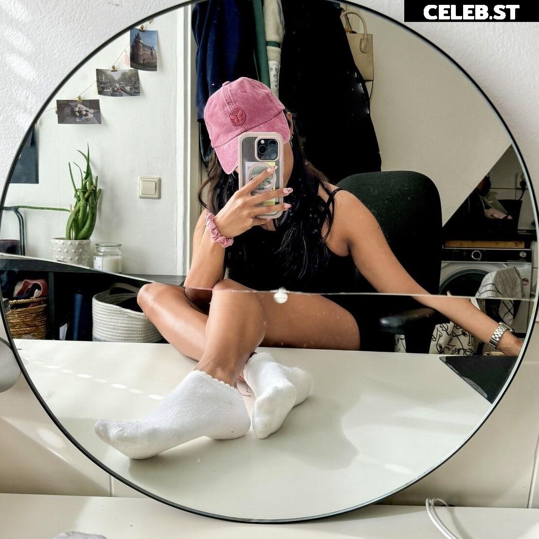 Isabela.Stillsinning Image 2406036