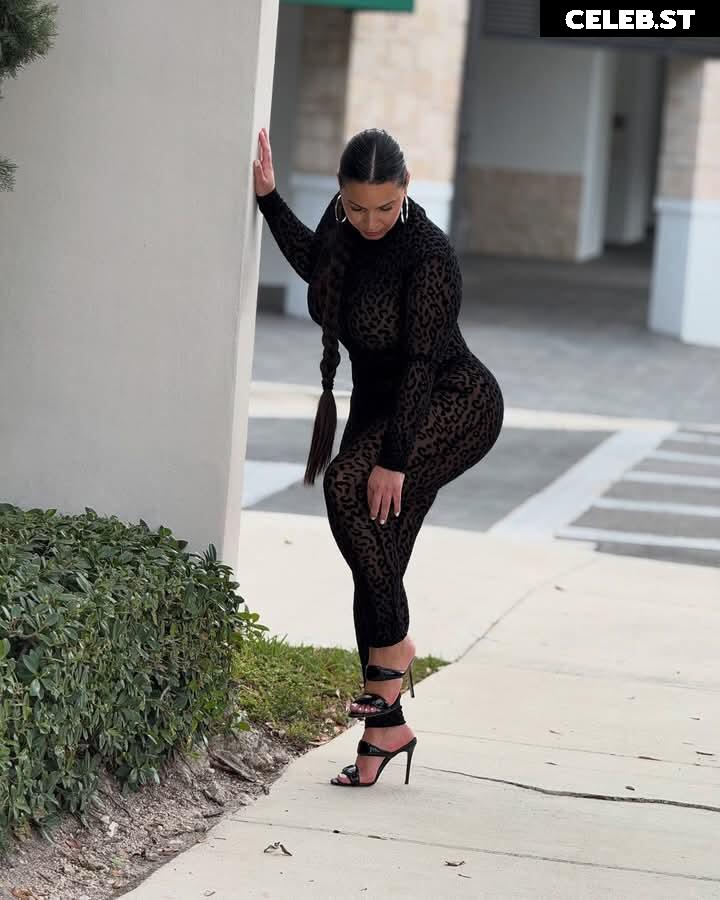 Arysbella / Cubanwithanass Image 24076910