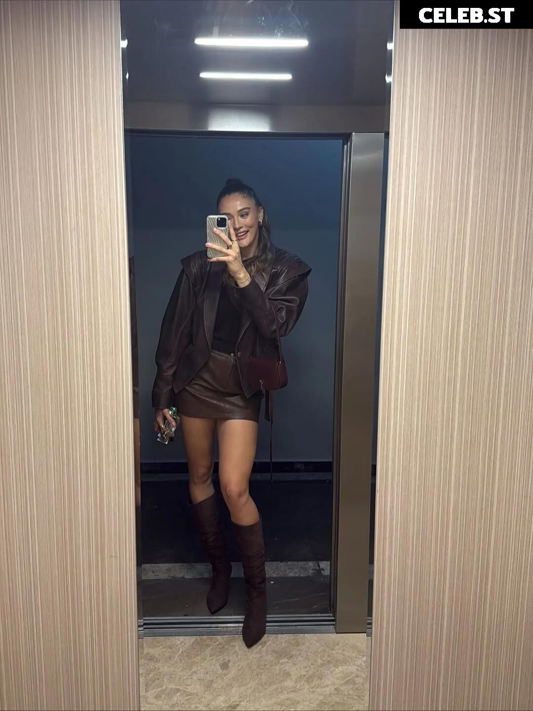 Zehra Güneş Image 24076520