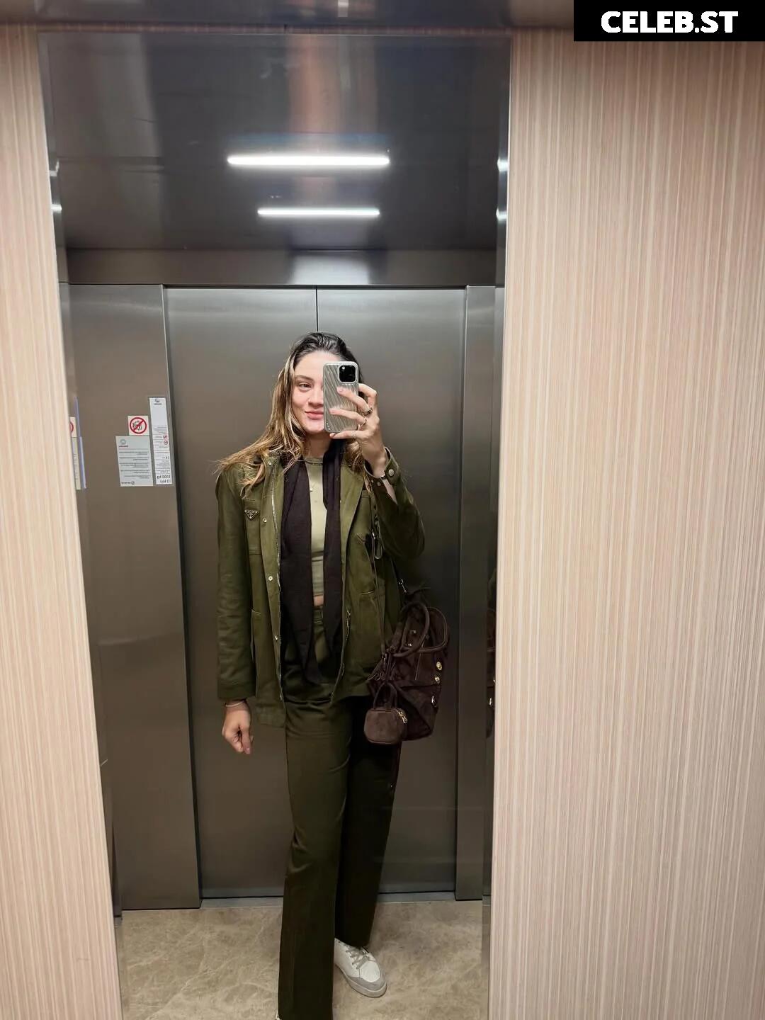 Zehra Güneş Image 24076517