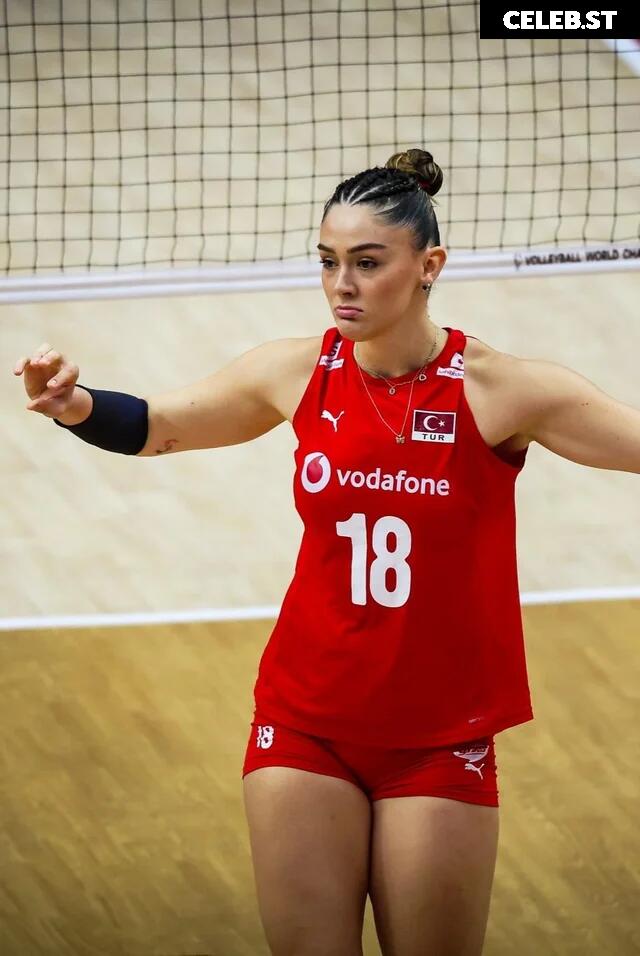 Zehra Güneş Image 24076493