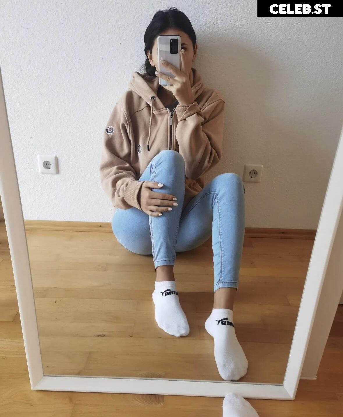 Sarahs_fetish_world Image 2407190