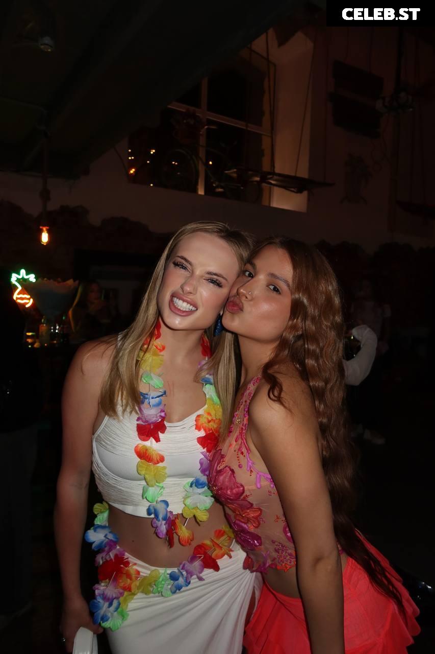 tenderlybae Image 24079520