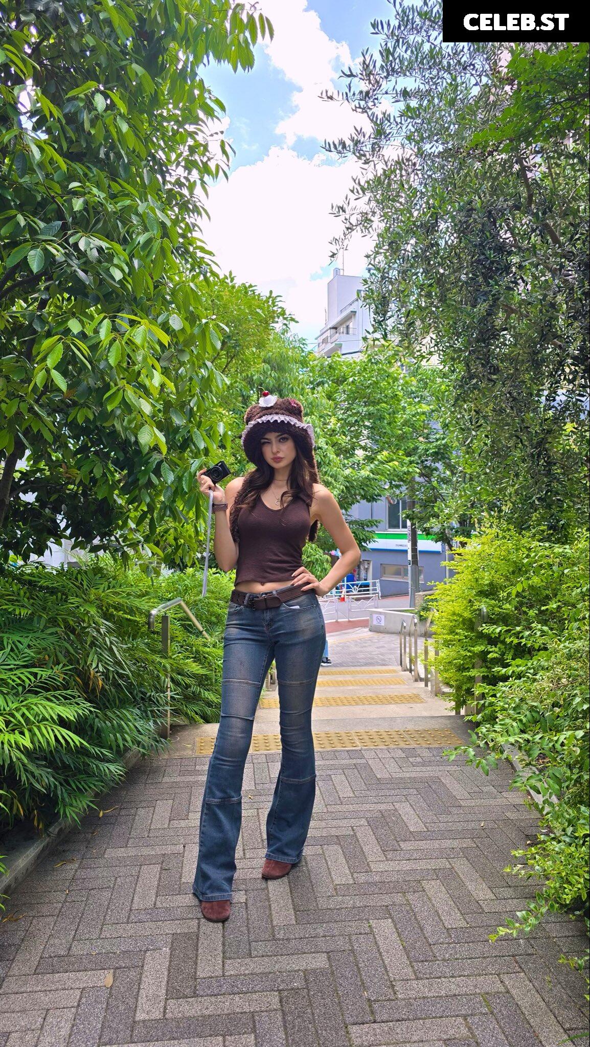 ARUUU Image 24079443