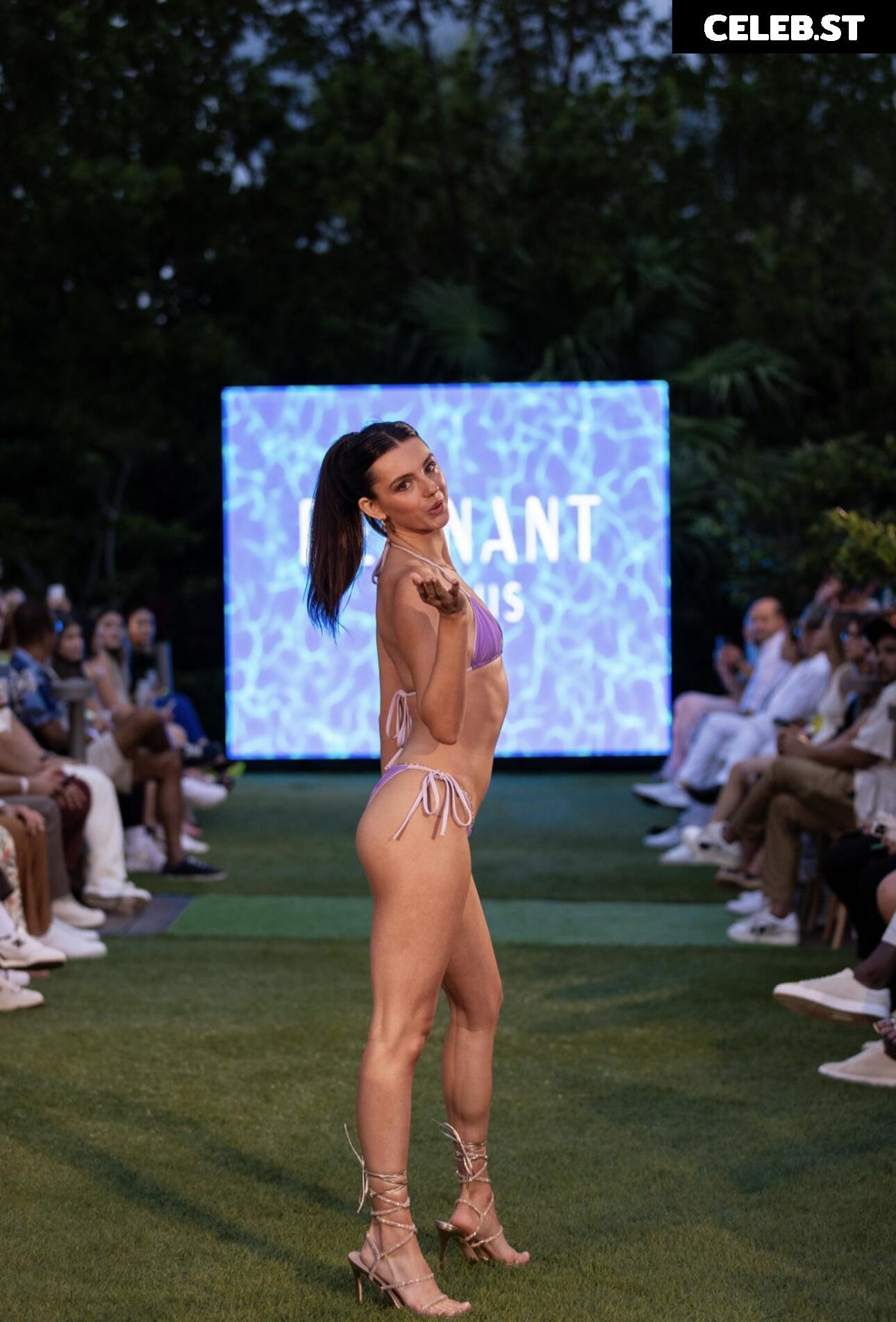 Savannah Demers Image 2404754