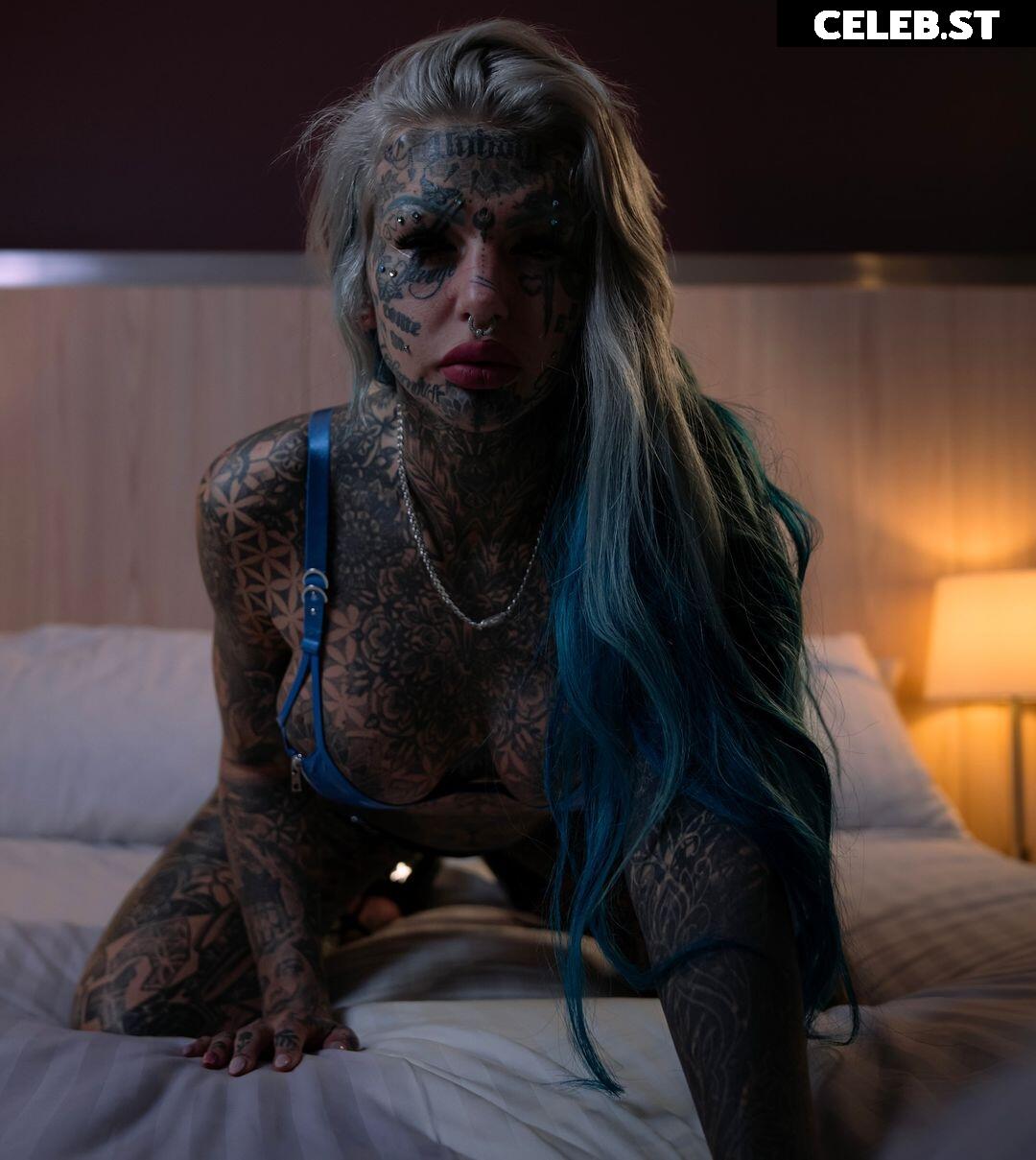 Amber Luke Image 2401482