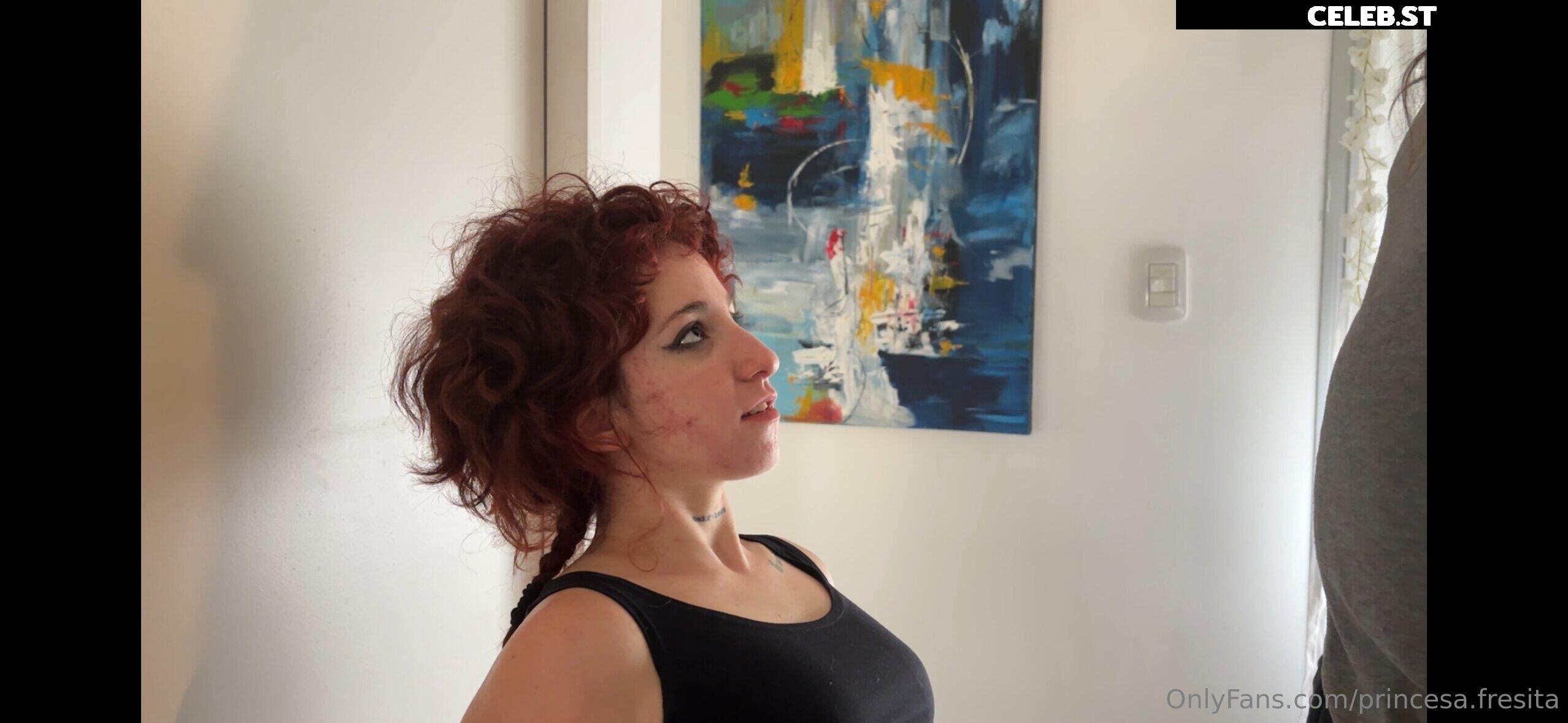 Petite_Rousse Image 24092904