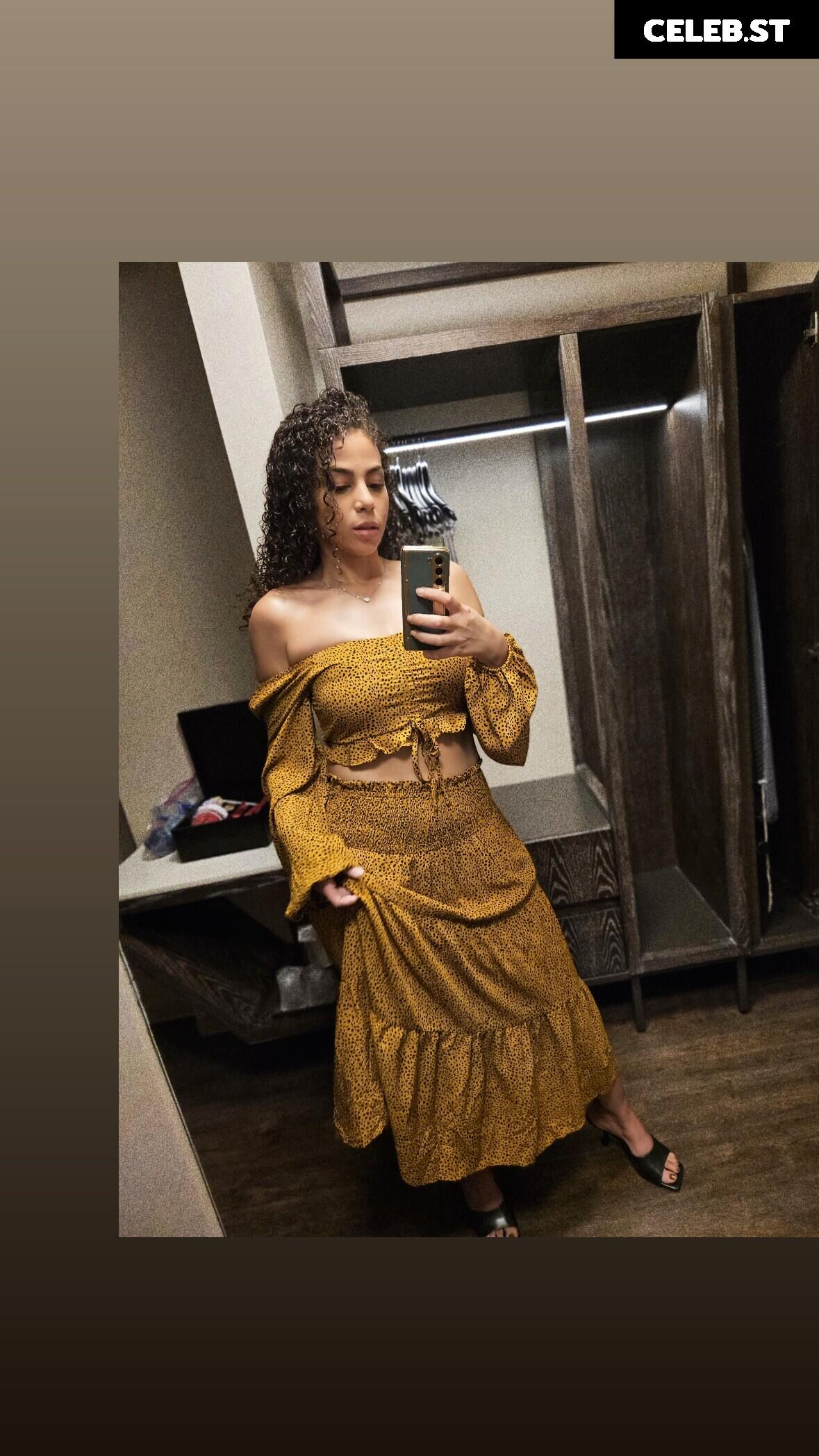 Samantha Irvin - WWE Image 24081089