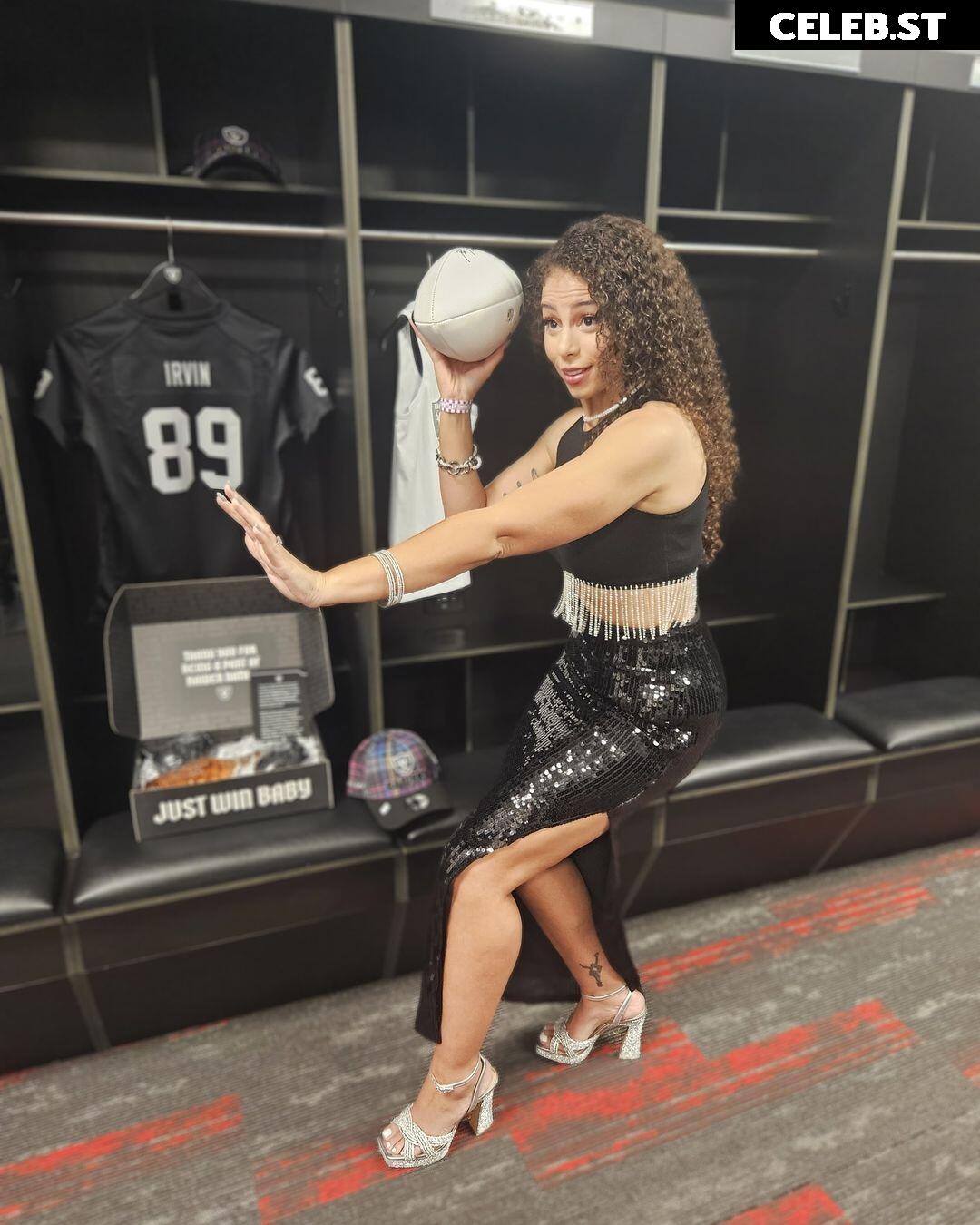 Samantha Irvin - WWE Image 24080995
