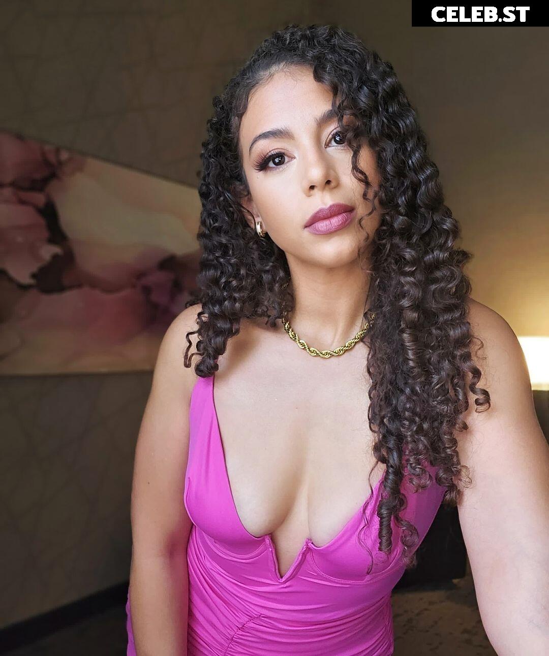 Samantha Irvin - WWE Image 24080983