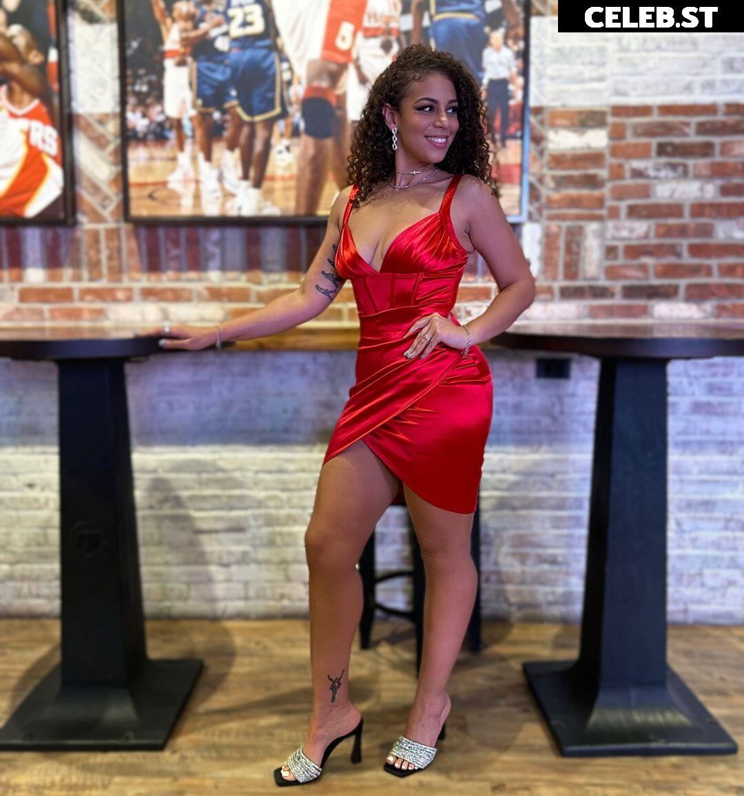 Samantha Irvin - WWE Image 24080989