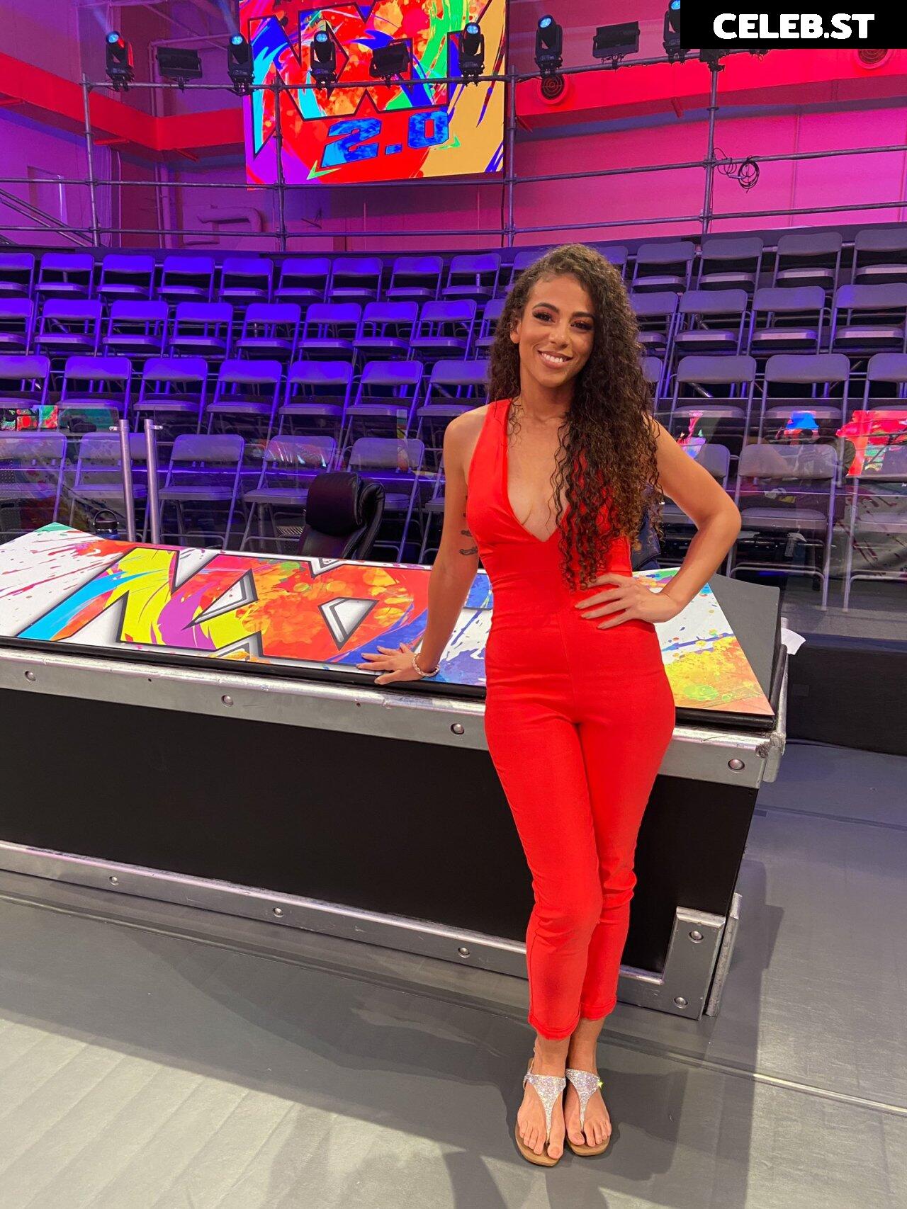 Samantha Irvin - WWE Image 24080923