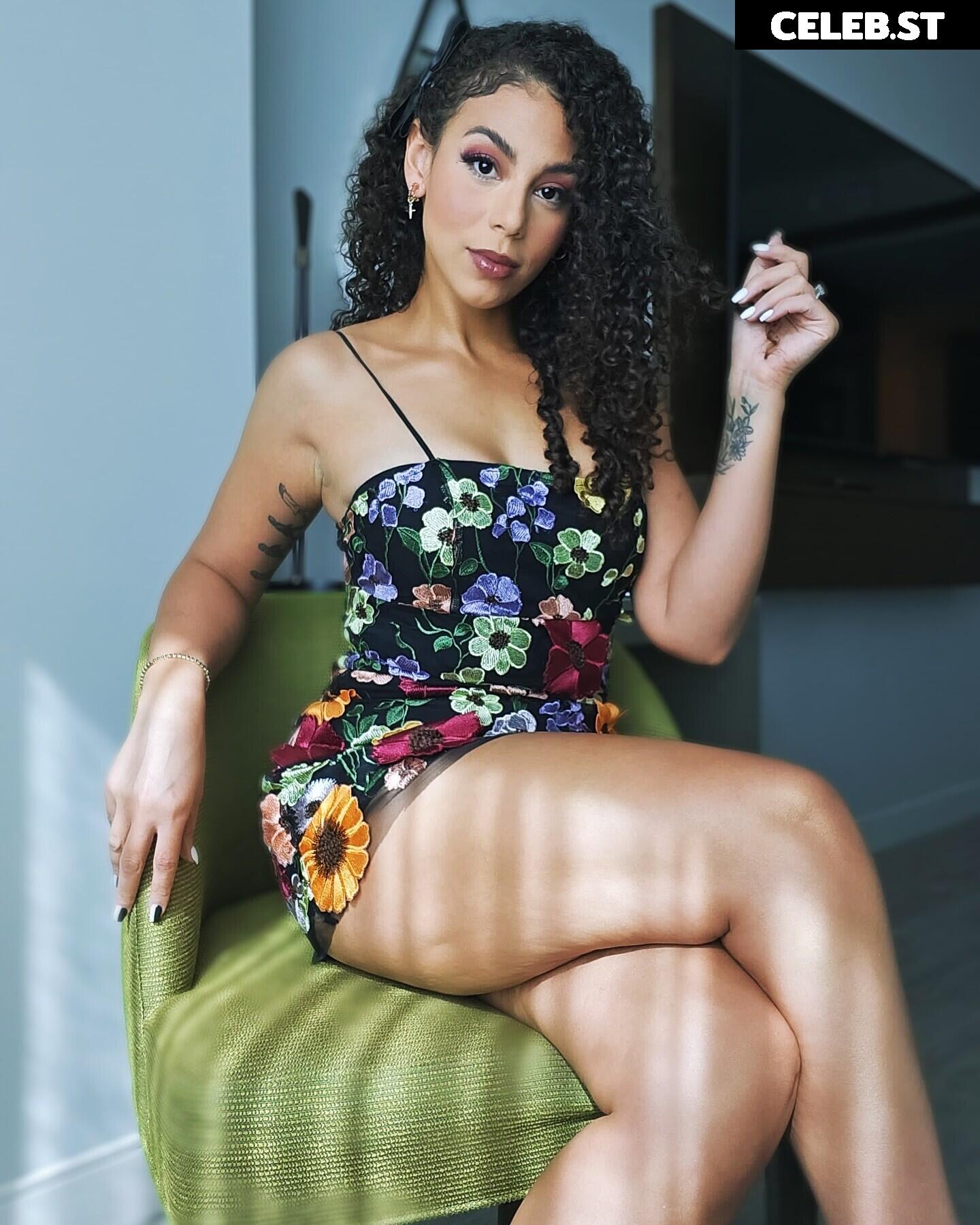 Samantha Irvin - WWE Image 24080977
