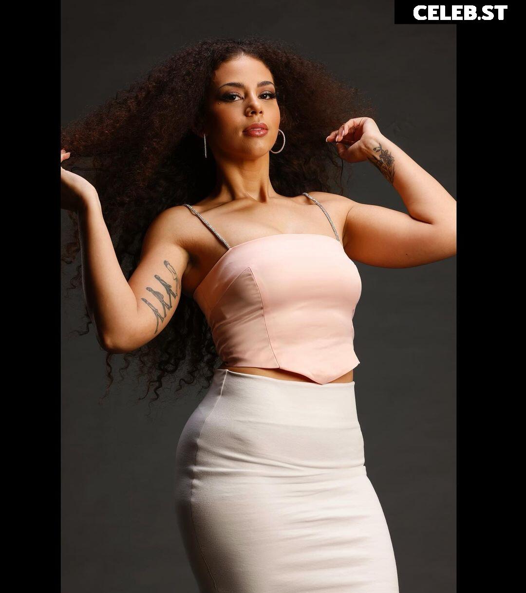 Samantha Irvin - WWE Image 24080892