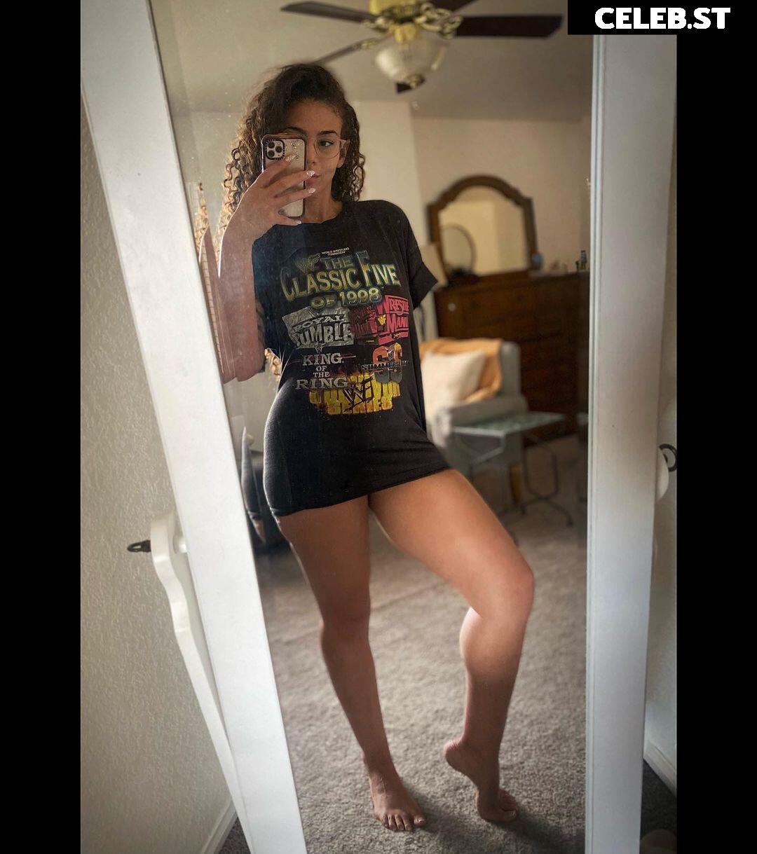 Samantha Irvin - WWE Image 24080888