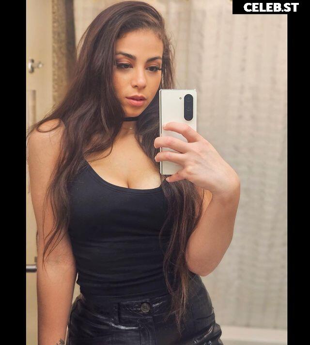 Samantha Irvin - WWE Image 24080877