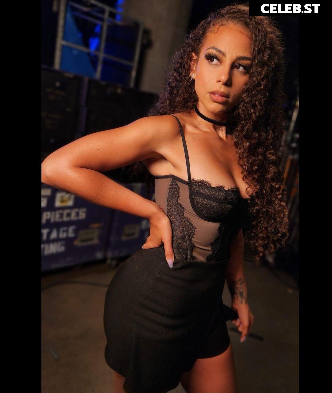 Samantha Irvin - WWE Image 24080878