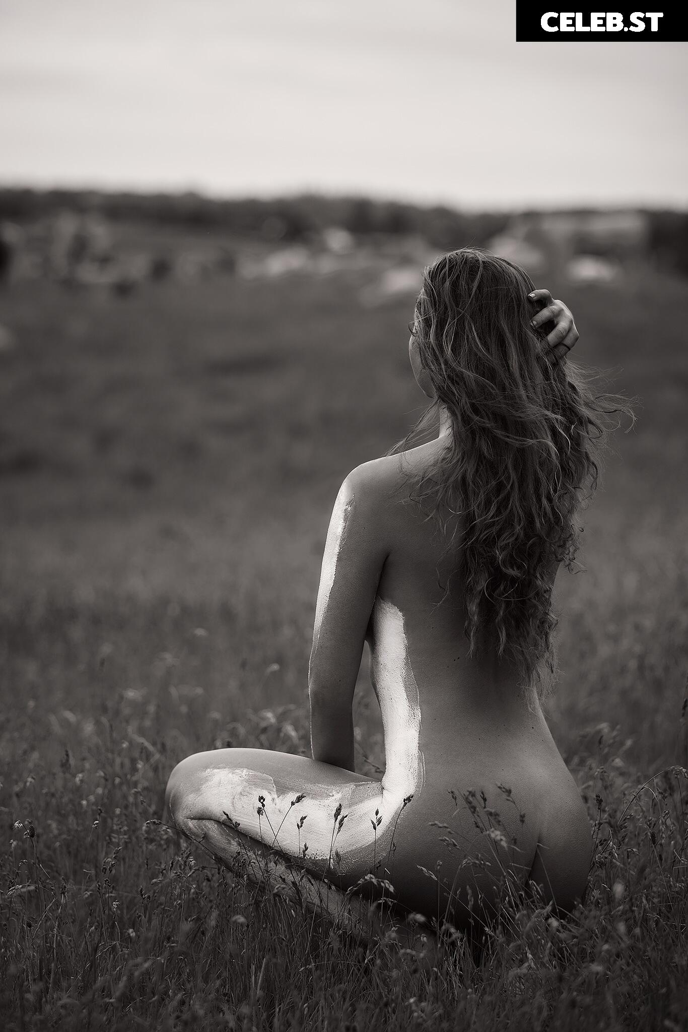 Mikkel Laumann | _mlaumann (Nude photographer) Image 24082983