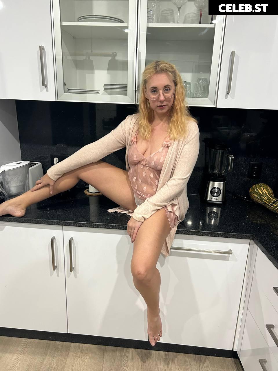 ToxicLadyMary Image 25962293