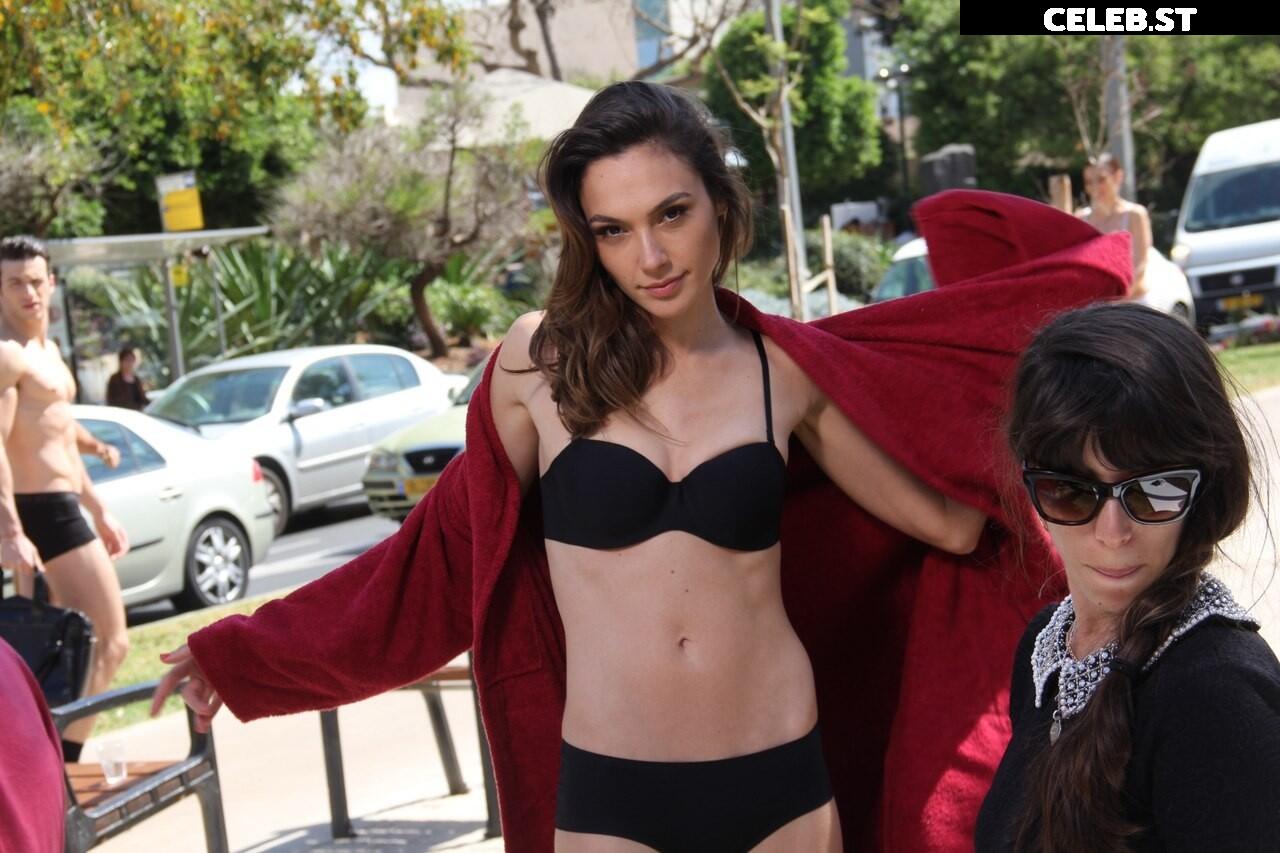 Gal Gadot Image 25976418