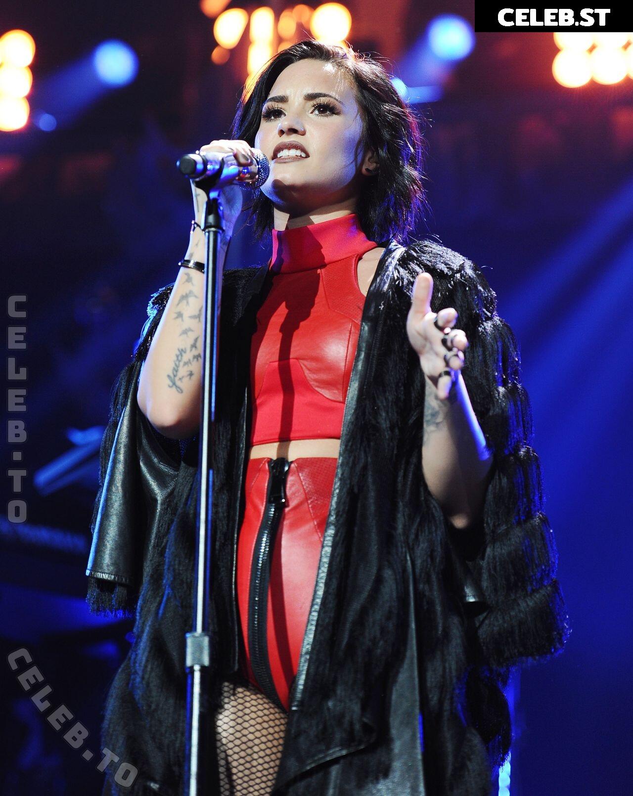 Demi Lovato Image 25911844