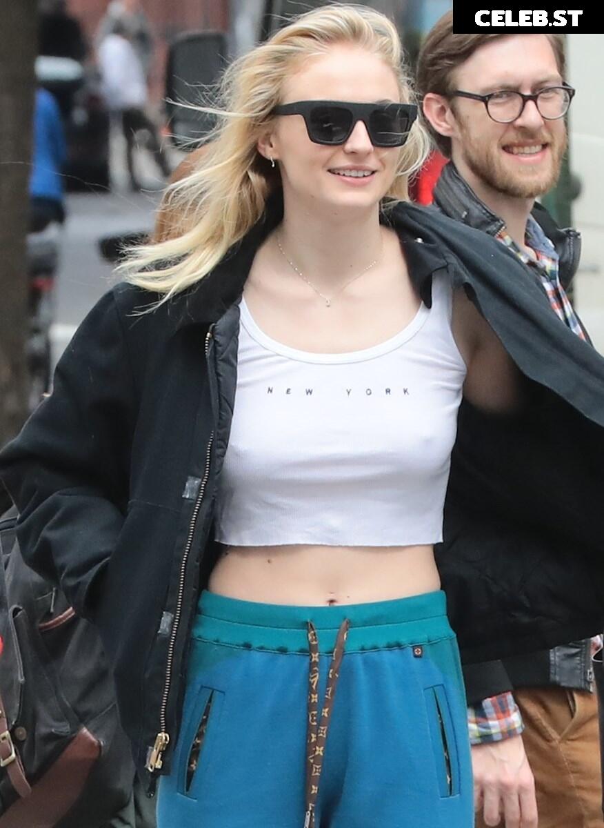 Sophie Turner Image 25935968