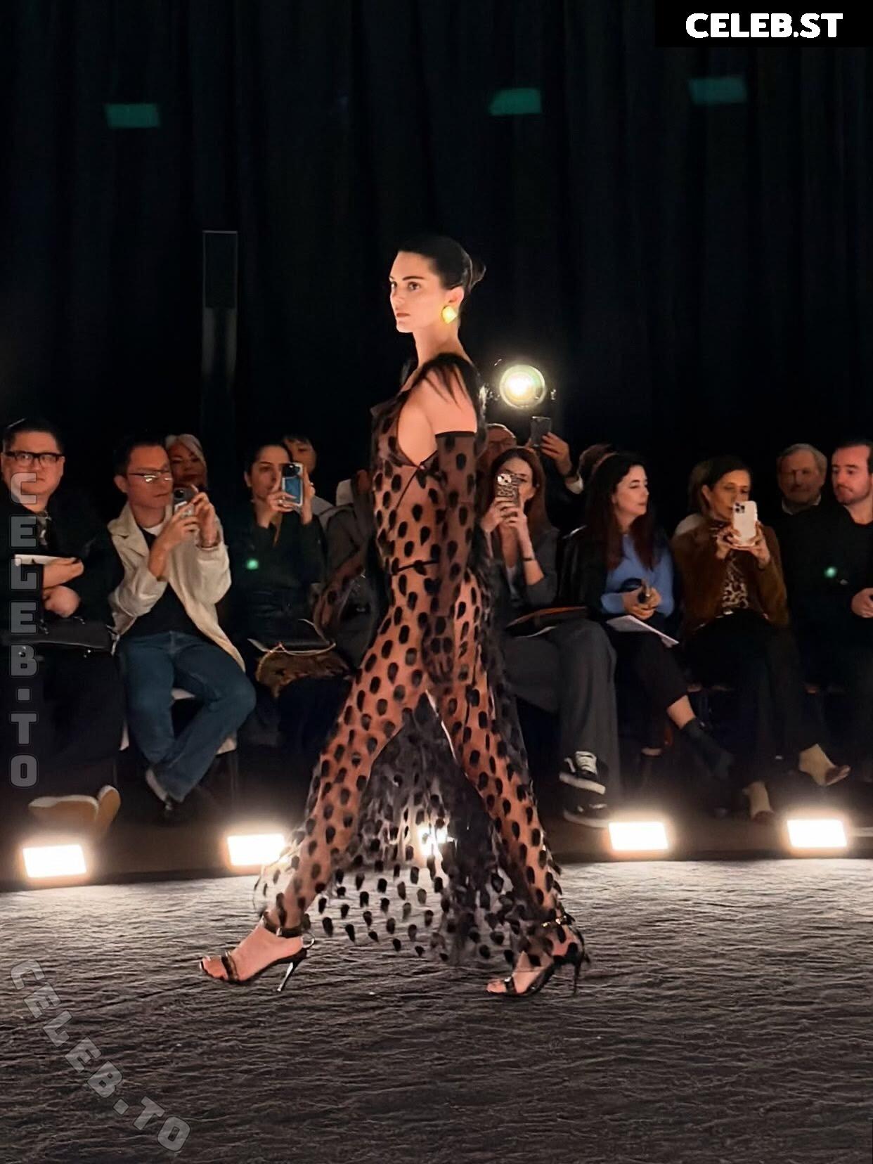 Kendall Jenner Image 25909731