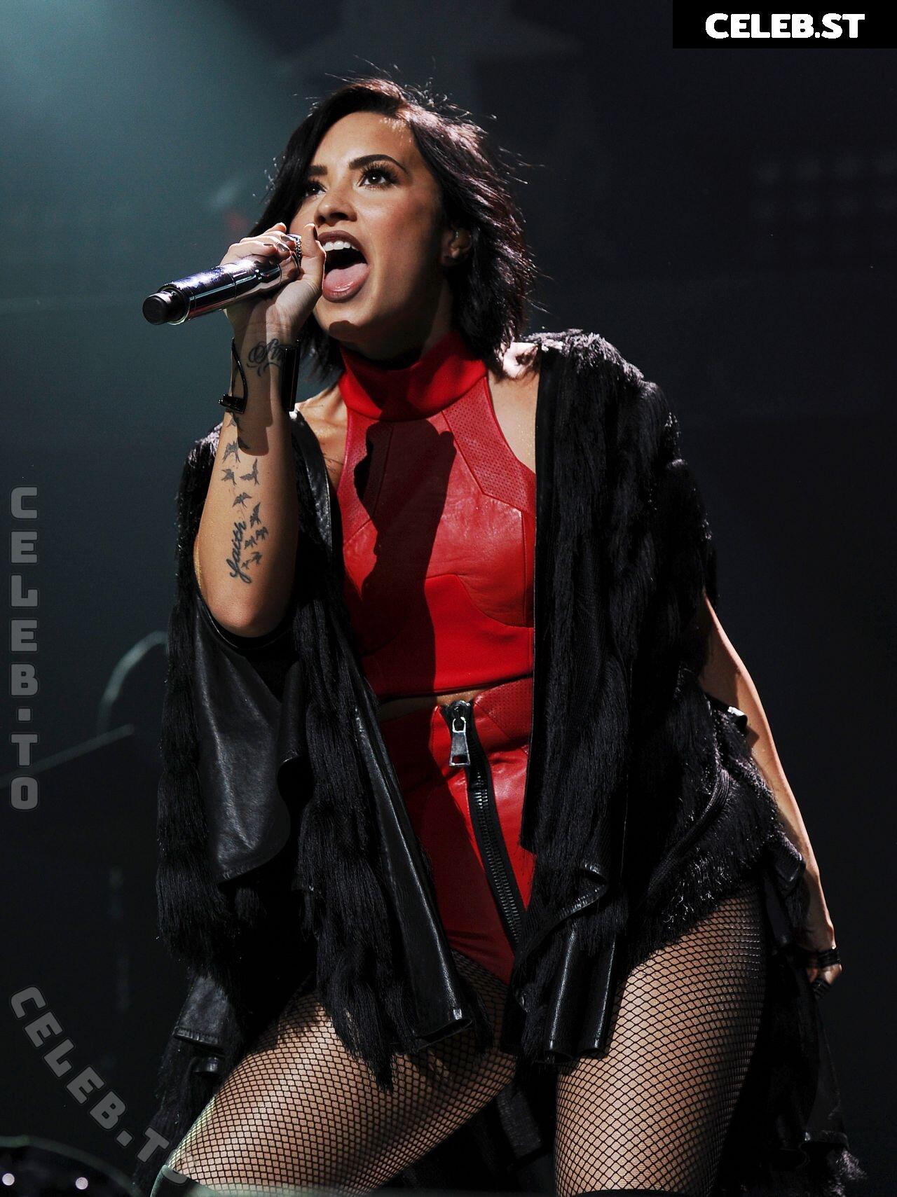 Demi Lovato Image 25987668