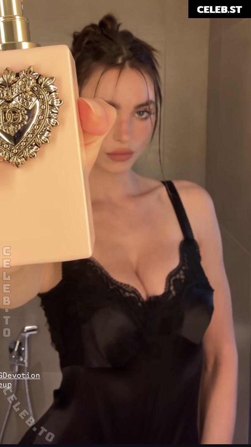 Charleen Weiss Image 25859503