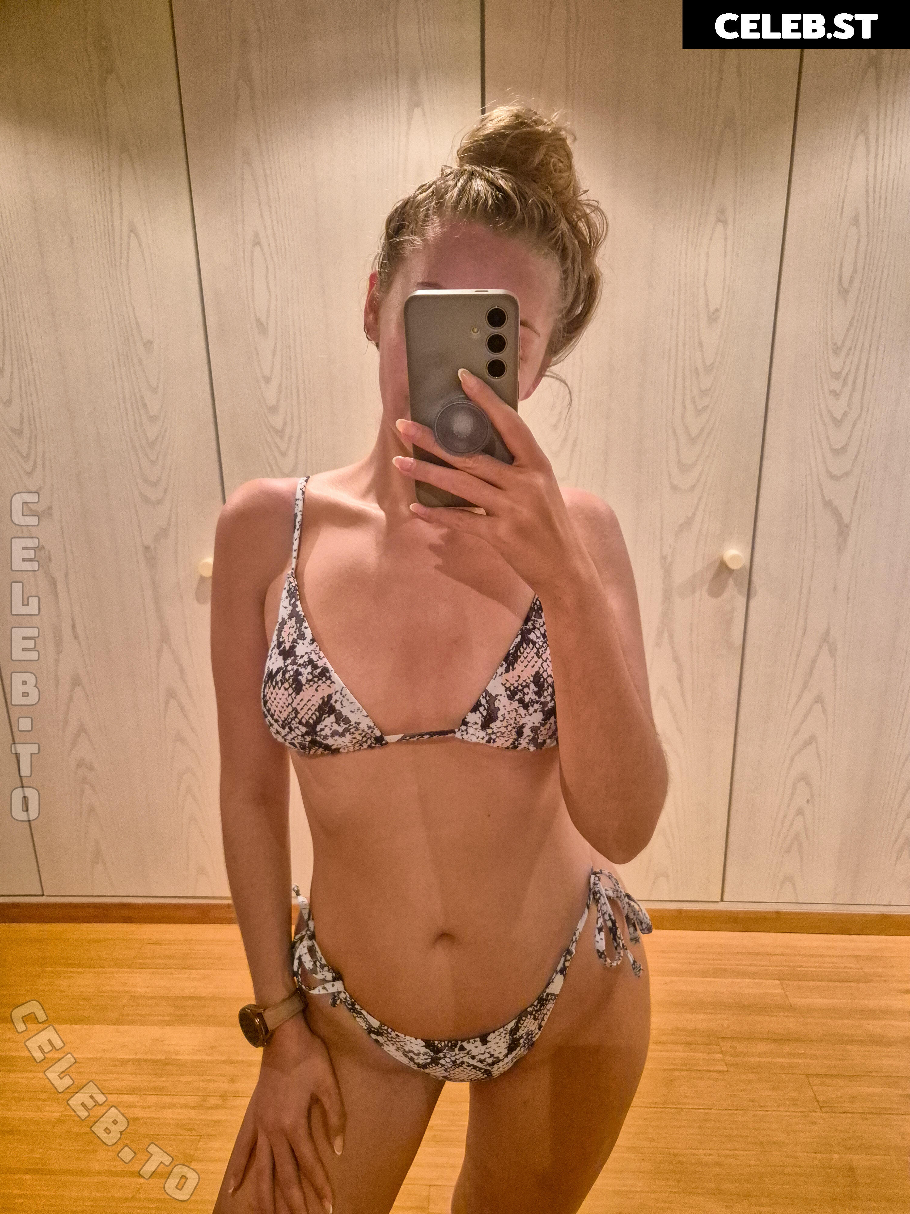 Sarah Milkowski Image 25868552