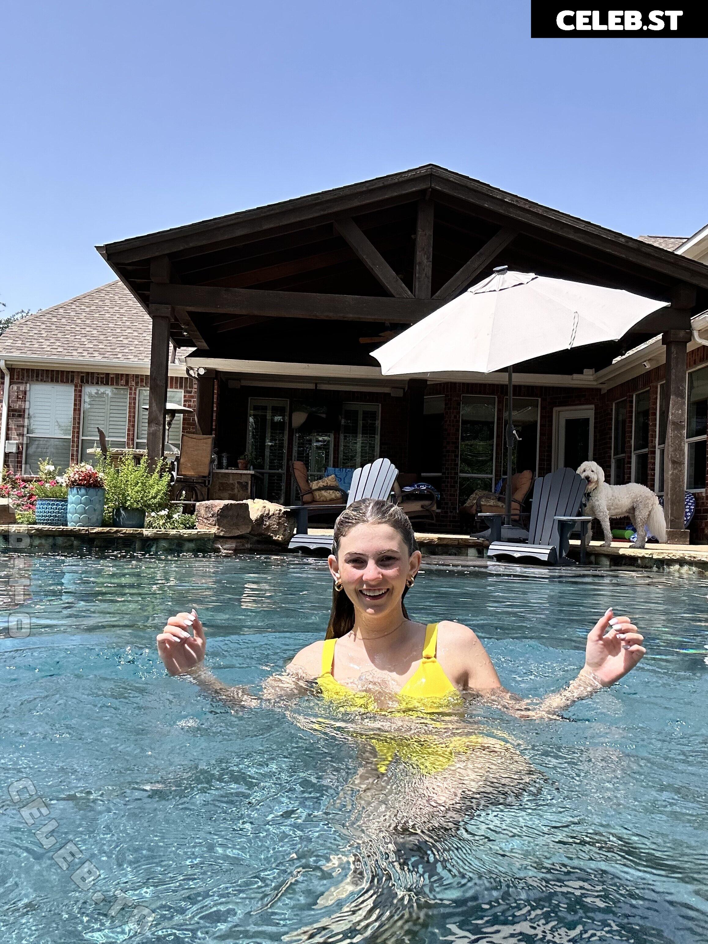 Lexi Smith Image 25867351